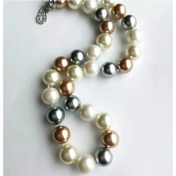 Tri color white golden gray faux Tahitian Pearl choker necklace NEW - Picture 4 of 9